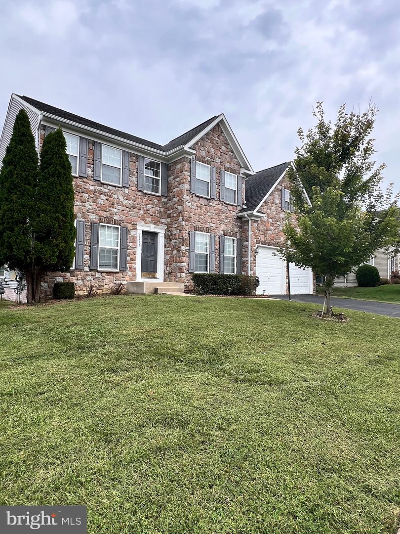 16317 EAGLE FLIGHT CIR, WOODBRIDGE, Virginia 22191, 5 Bedrooms Bedrooms, ,3 BathroomsBathrooms,Residential,For sale,16317 EAGLE FLIGHT CIR,VAPW2105076 MLS # VAPW2105076