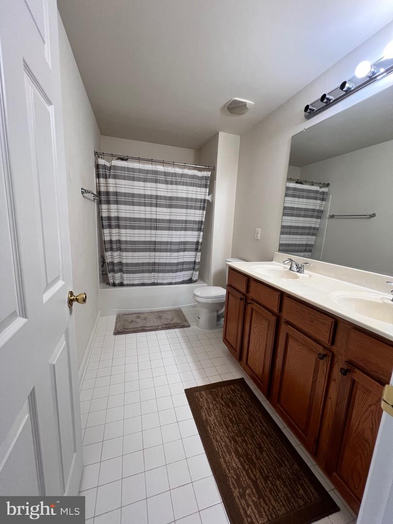 16317 EAGLE FLIGHT CIR, WOODBRIDGE, Virginia 22191, 5 Bedrooms Bedrooms, ,3 BathroomsBathrooms,Residential,For sale,16317 EAGLE FLIGHT CIR,VAPW2105076 MLS # VAPW2105076