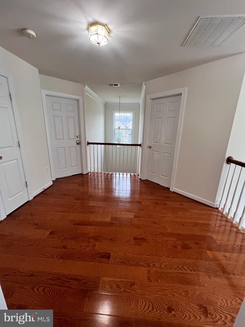 16317 EAGLE FLIGHT CIR, WOODBRIDGE, Virginia 22191, 5 Bedrooms Bedrooms, ,3 BathroomsBathrooms,Residential,For sale,16317 EAGLE FLIGHT CIR,VAPW2105076 MLS # VAPW2105076