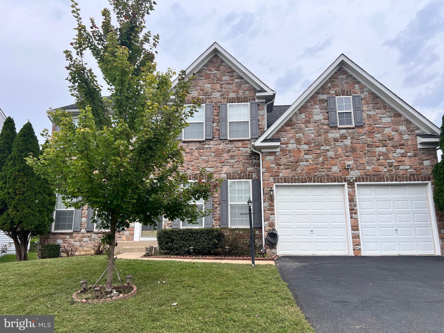 16317 EAGLE FLIGHT CIR, WOODBRIDGE, Virginia 22191, 5 Bedrooms Bedrooms, ,3 BathroomsBathrooms,Residential,For sale,16317 EAGLE FLIGHT CIR,VAPW2105076 MLS # VAPW2105076