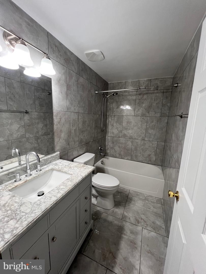 16317 EAGLE FLIGHT CIR, WOODBRIDGE, Virginia 22191, 5 Bedrooms Bedrooms, ,3 BathroomsBathrooms,Residential,For sale,16317 EAGLE FLIGHT CIR,VAPW2105076 MLS # VAPW2105076