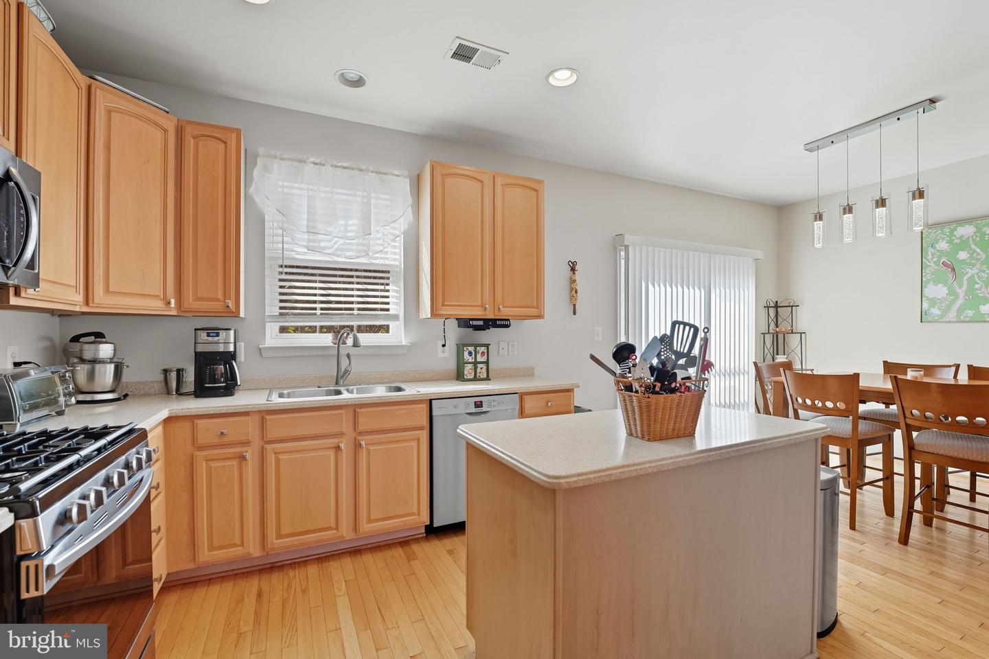 9090 BREWER CREEK PL, MANASSAS, Virginia 20109, 3 Bedrooms Bedrooms, ,2 BathroomsBathrooms,Residential,For sale,9090 BREWER CREEK PL,VAPW2105078 MLS # VAPW2105078