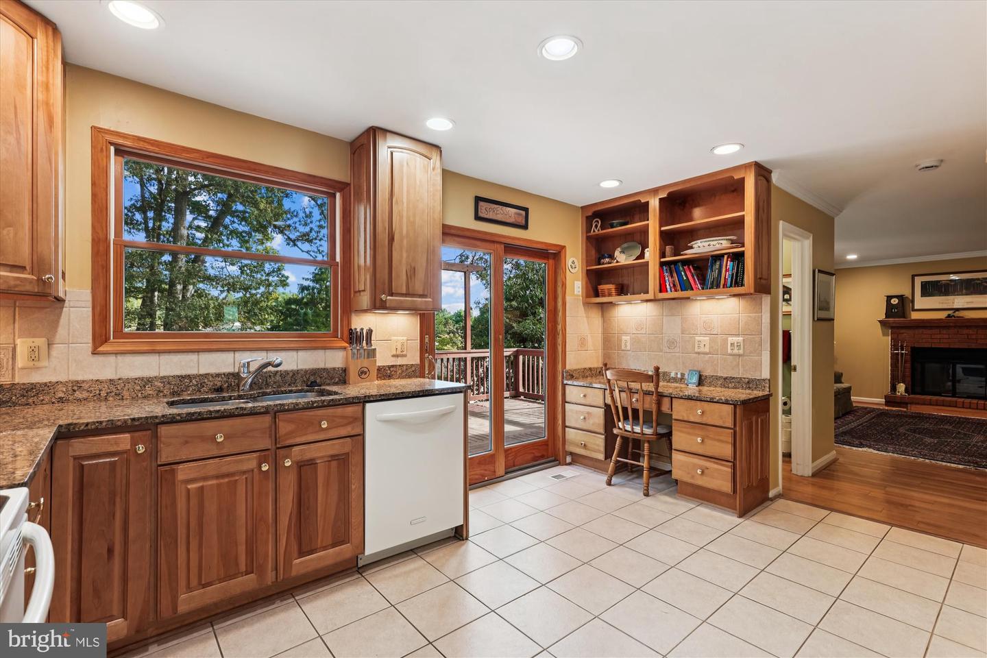 9352 CHESTNUT KNOLLS DR, FAIRFAX, Virginia 22032, 4 Bedrooms Bedrooms, ,3 BathroomsBathrooms,Residential,For sale,9352 CHESTNUT KNOLLS DR,VAFX2270022 MLS # VAFX2270022