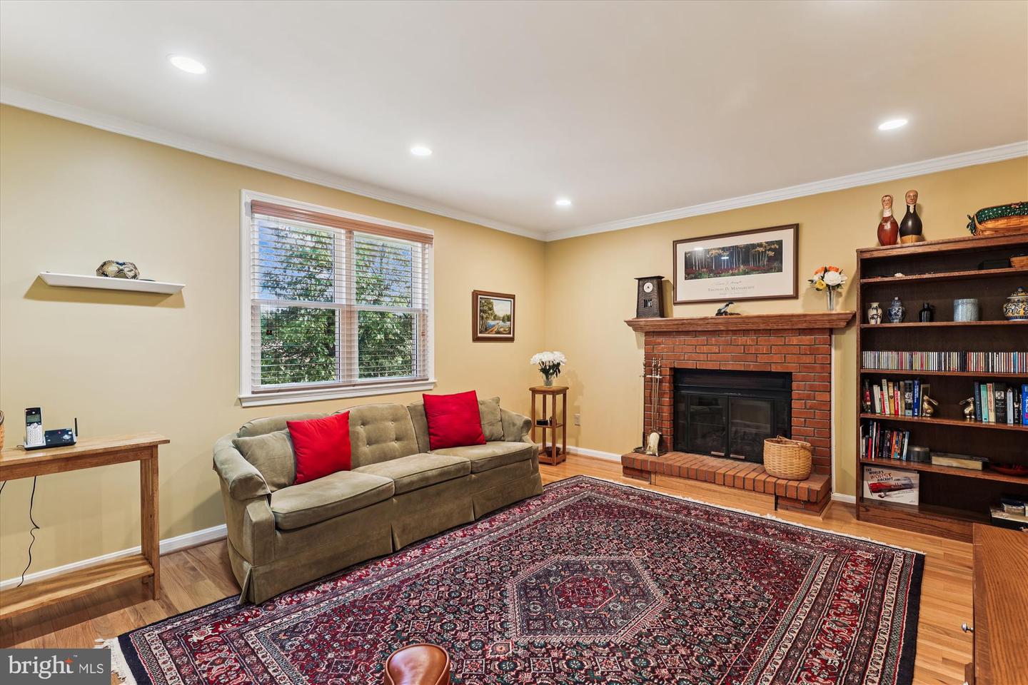 9352 CHESTNUT KNOLLS DR, FAIRFAX, Virginia 22032, 4 Bedrooms Bedrooms, ,3 BathroomsBathrooms,Residential,For sale,9352 CHESTNUT KNOLLS DR,VAFX2270022 MLS # VAFX2270022