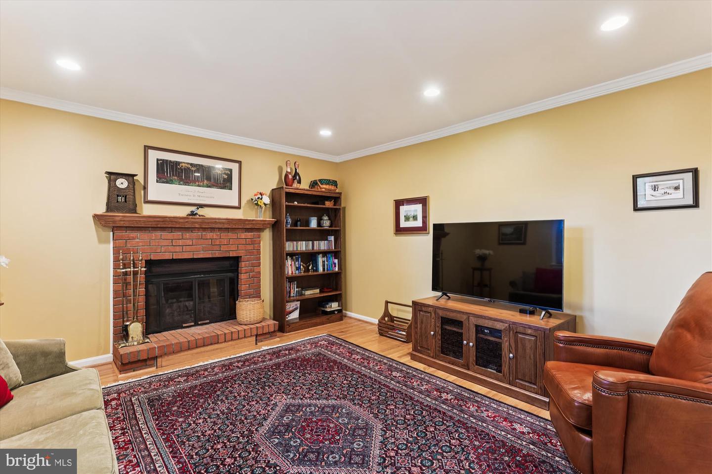 9352 CHESTNUT KNOLLS DR, FAIRFAX, Virginia 22032, 4 Bedrooms Bedrooms, ,3 BathroomsBathrooms,Residential,For sale,9352 CHESTNUT KNOLLS DR,VAFX2270022 MLS # VAFX2270022