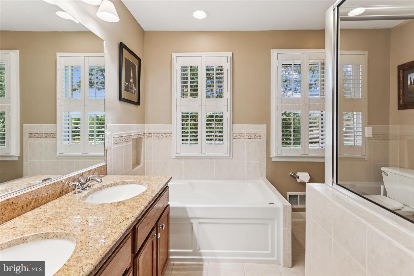 9352 CHESTNUT KNOLLS DR, FAIRFAX, Virginia 22032, 4 Bedrooms Bedrooms, ,3 BathroomsBathrooms,Residential,For sale,9352 CHESTNUT KNOLLS DR,VAFX2270022 MLS # VAFX2270022