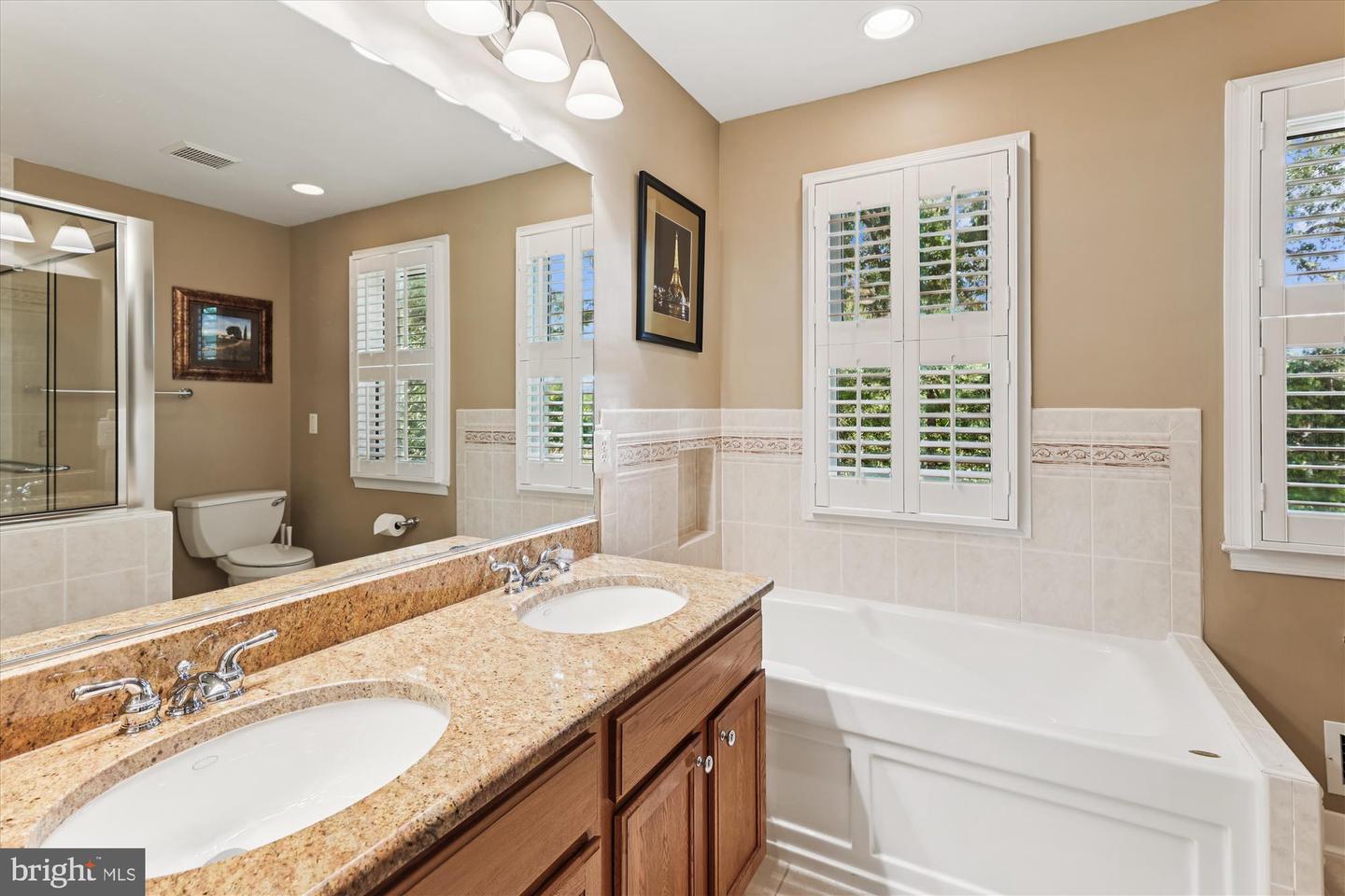 9352 CHESTNUT KNOLLS DR, FAIRFAX, Virginia 22032, 4 Bedrooms Bedrooms, ,3 BathroomsBathrooms,Residential,For sale,9352 CHESTNUT KNOLLS DR,VAFX2270022 MLS # VAFX2270022