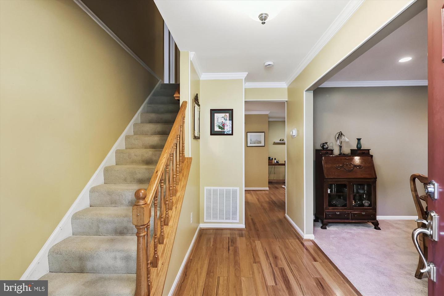 9352 CHESTNUT KNOLLS DR, FAIRFAX, Virginia 22032, 4 Bedrooms Bedrooms, ,3 BathroomsBathrooms,Residential,For sale,9352 CHESTNUT KNOLLS DR,VAFX2270022 MLS # VAFX2270022