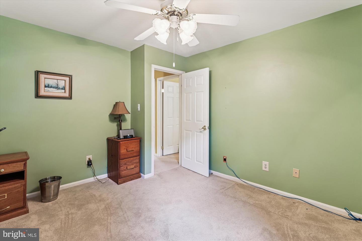 9352 CHESTNUT KNOLLS DR, FAIRFAX, Virginia 22032, 4 Bedrooms Bedrooms, ,3 BathroomsBathrooms,Residential,For sale,9352 CHESTNUT KNOLLS DR,VAFX2270022 MLS # VAFX2270022