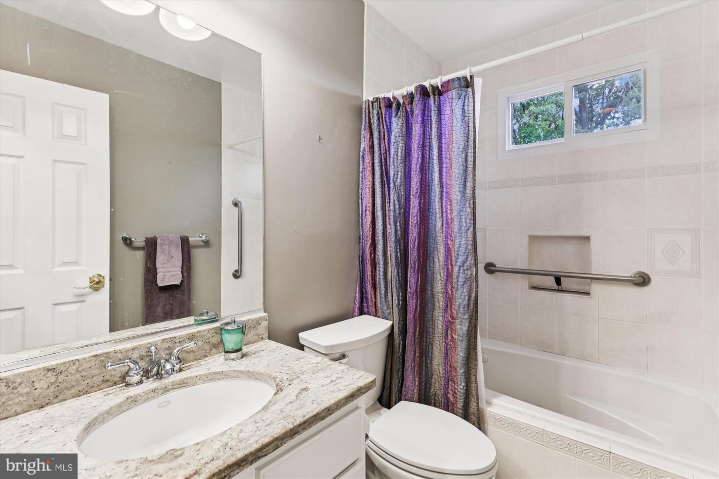 9352 CHESTNUT KNOLLS DR, FAIRFAX, Virginia 22032, 4 Bedrooms Bedrooms, ,3 BathroomsBathrooms,Residential,For sale,9352 CHESTNUT KNOLLS DR,VAFX2270022 MLS # VAFX2270022