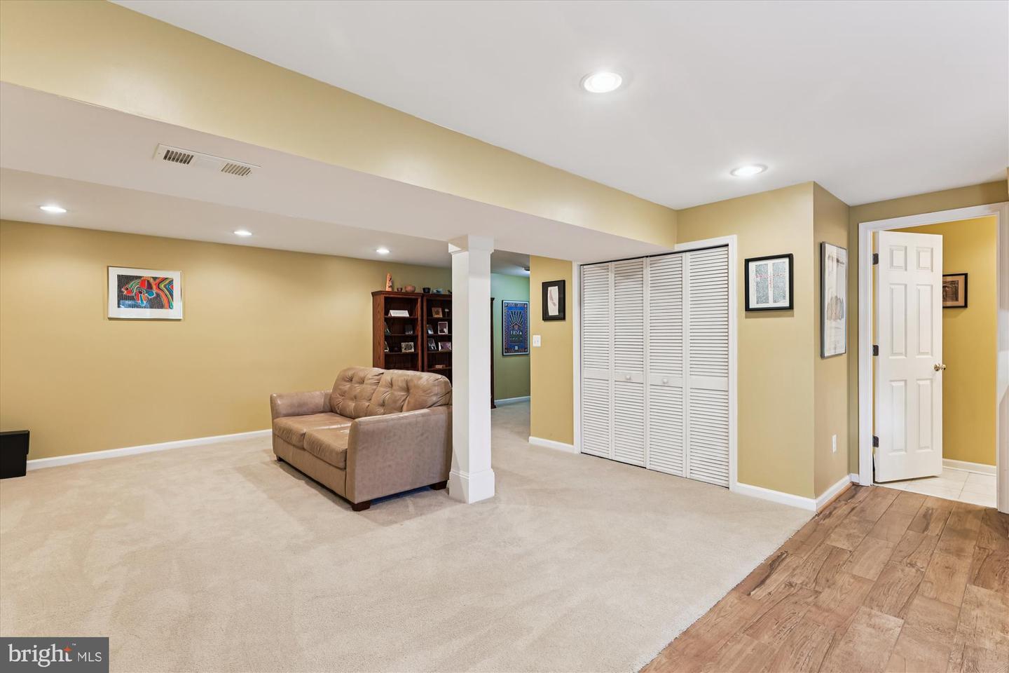 9352 CHESTNUT KNOLLS DR, FAIRFAX, Virginia 22032, 4 Bedrooms Bedrooms, ,3 BathroomsBathrooms,Residential,For sale,9352 CHESTNUT KNOLLS DR,VAFX2270022 MLS # VAFX2270022