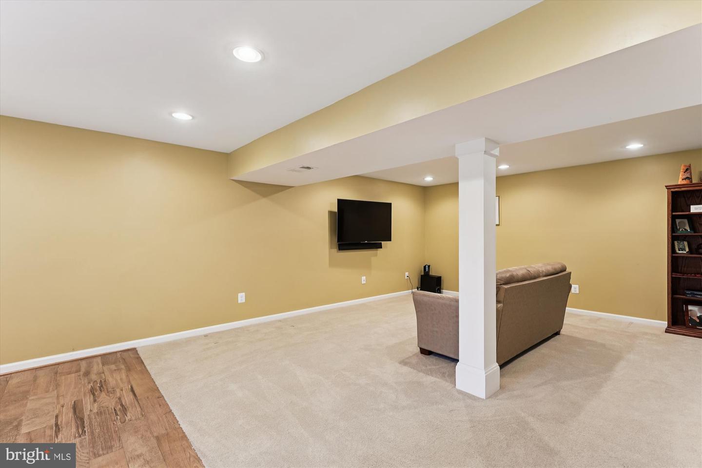 9352 CHESTNUT KNOLLS DR, FAIRFAX, Virginia 22032, 4 Bedrooms Bedrooms, ,3 BathroomsBathrooms,Residential,For sale,9352 CHESTNUT KNOLLS DR,VAFX2270022 MLS # VAFX2270022