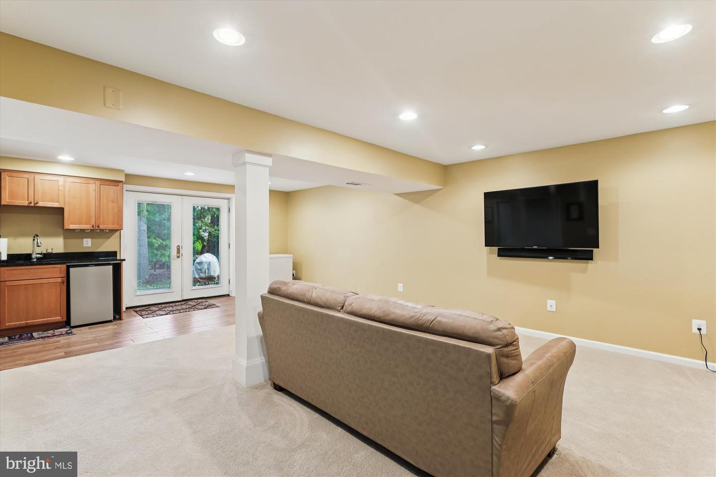 9352 CHESTNUT KNOLLS DR, FAIRFAX, Virginia 22032, 4 Bedrooms Bedrooms, ,3 BathroomsBathrooms,Residential,For sale,9352 CHESTNUT KNOLLS DR,VAFX2270022 MLS # VAFX2270022
