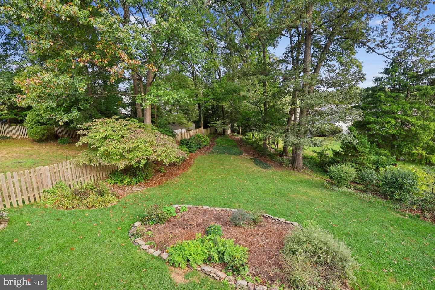 9352 CHESTNUT KNOLLS DR, FAIRFAX, Virginia 22032, 4 Bedrooms Bedrooms, ,3 BathroomsBathrooms,Residential,For sale,9352 CHESTNUT KNOLLS DR,VAFX2270022 MLS # VAFX2270022