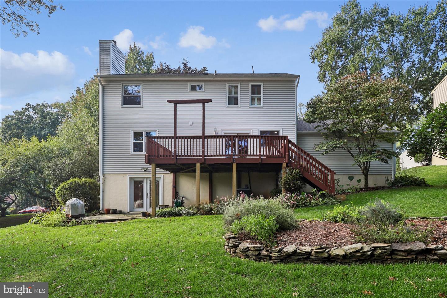 9352 CHESTNUT KNOLLS DR, FAIRFAX, Virginia 22032, 4 Bedrooms Bedrooms, ,3 BathroomsBathrooms,Residential,For sale,9352 CHESTNUT KNOLLS DR,VAFX2270022 MLS # VAFX2270022