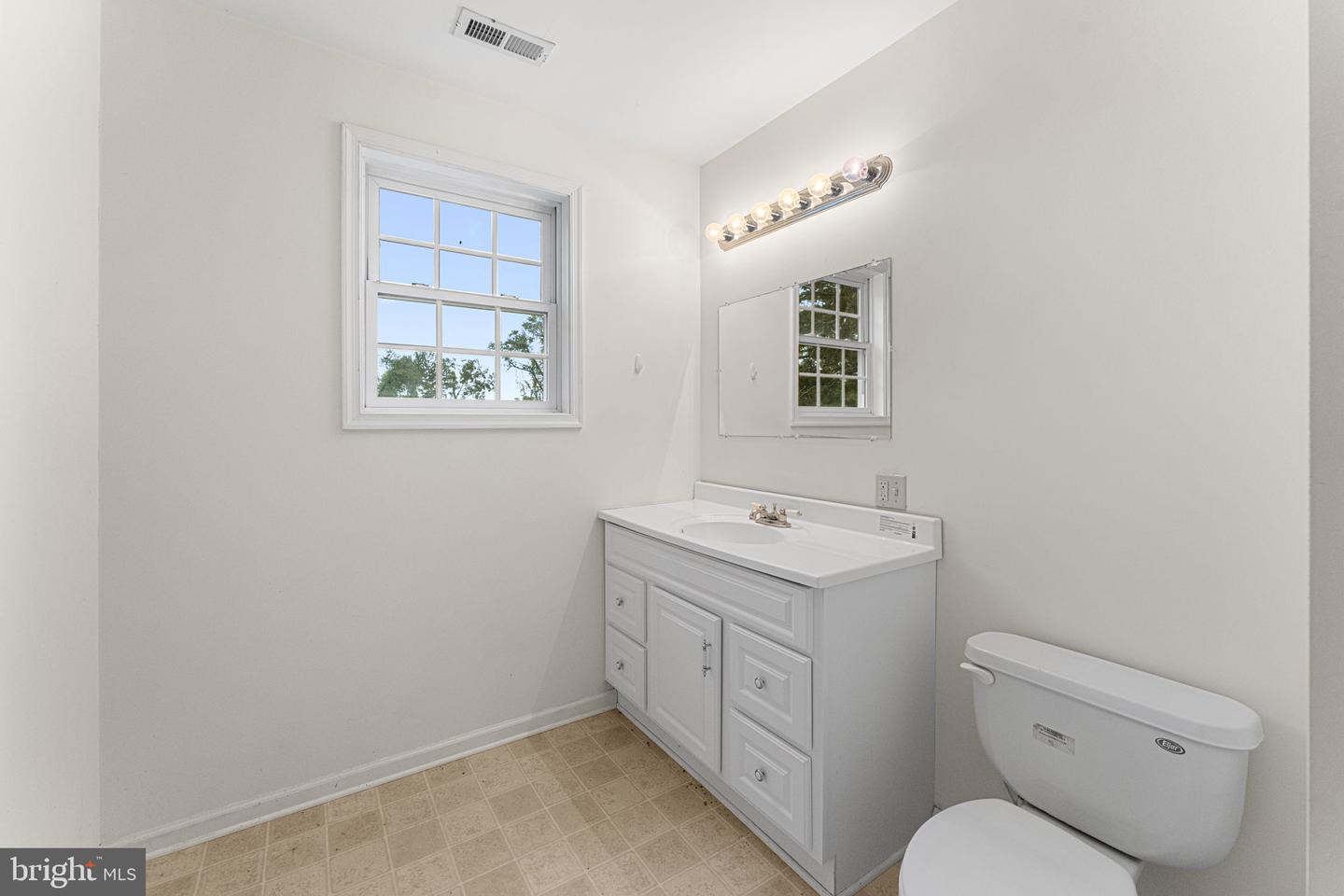 4516 OLDHAMS RD, HAGUE, Virginia 22469, 3 Bedrooms Bedrooms, 5 Rooms Rooms,2 BathroomsBathrooms,Residential,For sale,4516 OLDHAMS RD,VAWE2009846 MLS # VAWE2009846