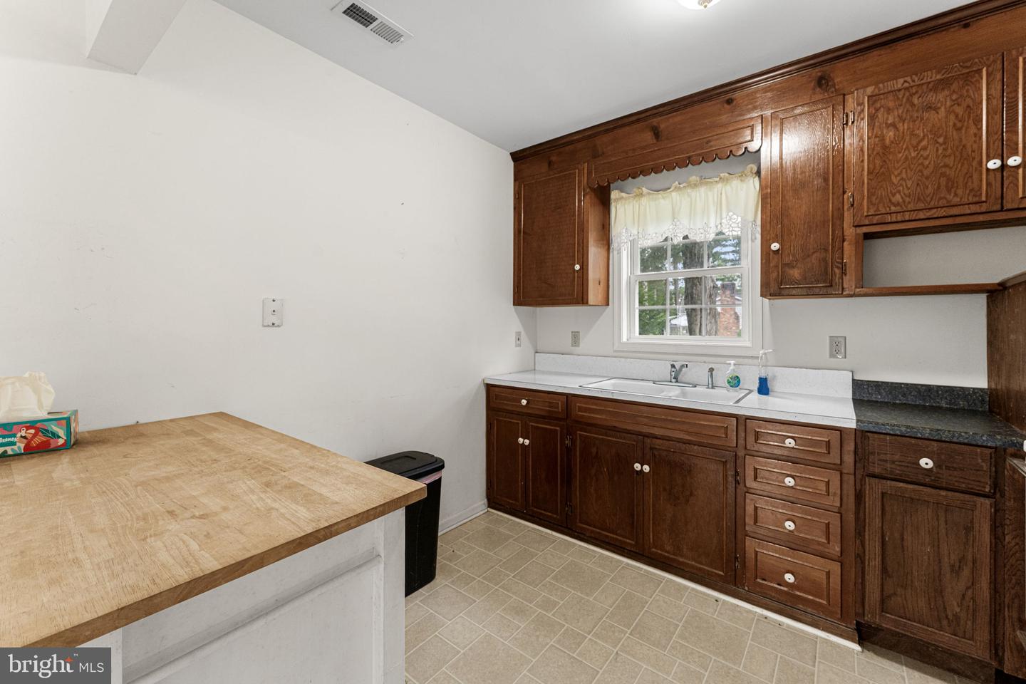 4516 OLDHAMS RD, HAGUE, Virginia 22469, 3 Bedrooms Bedrooms, 5 Rooms Rooms,2 BathroomsBathrooms,Residential,For sale,4516 OLDHAMS RD,VAWE2009846 MLS # VAWE2009846
