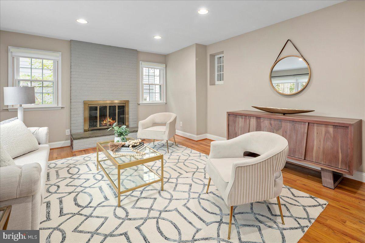 1134 N HARRISON ST, ARLINGTON, Virginia 22205, 3 Bedrooms Bedrooms, ,2 BathroomsBathrooms,Residential,For sale,1134 N HARRISON ST,VAAR2064340 MLS # VAAR2064340