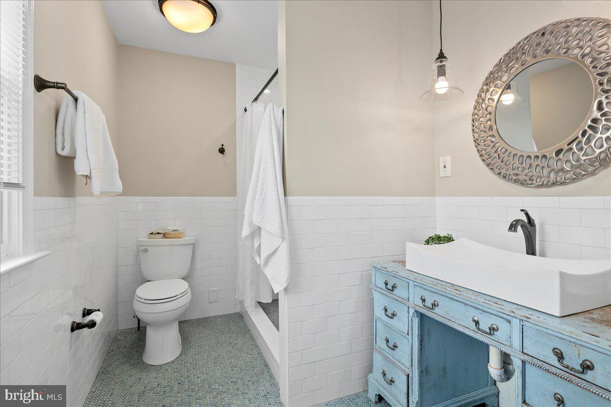 1134 N HARRISON ST, ARLINGTON, Virginia 22205, 3 Bedrooms Bedrooms, ,2 BathroomsBathrooms,Residential,For sale,1134 N HARRISON ST,VAAR2064340 MLS # VAAR2064340