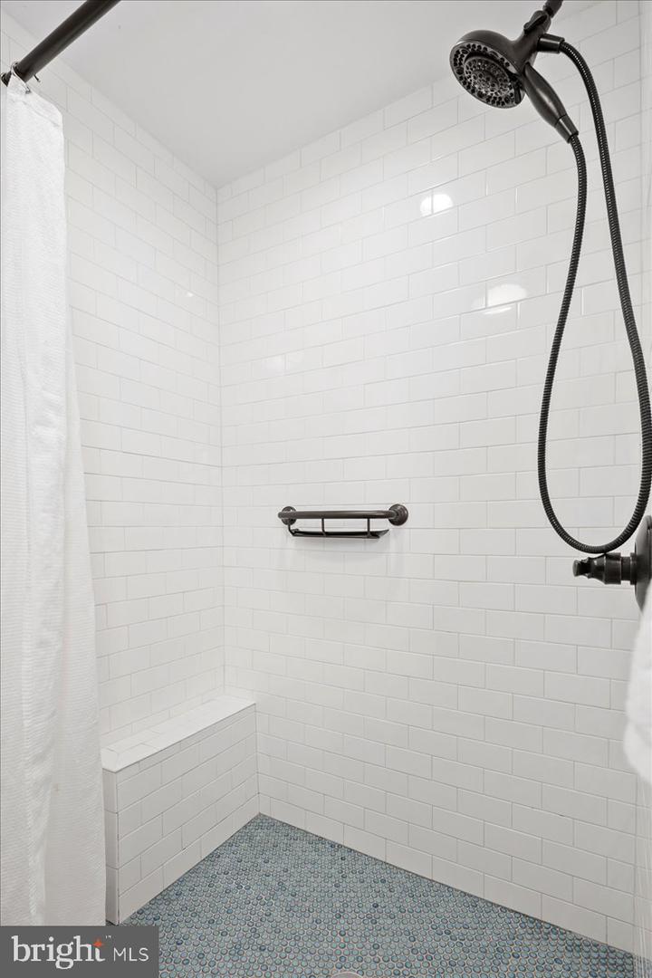1134 N HARRISON ST, ARLINGTON, Virginia 22205, 3 Bedrooms Bedrooms, ,2 BathroomsBathrooms,Residential,For sale,1134 N HARRISON ST,VAAR2064340 MLS # VAAR2064340