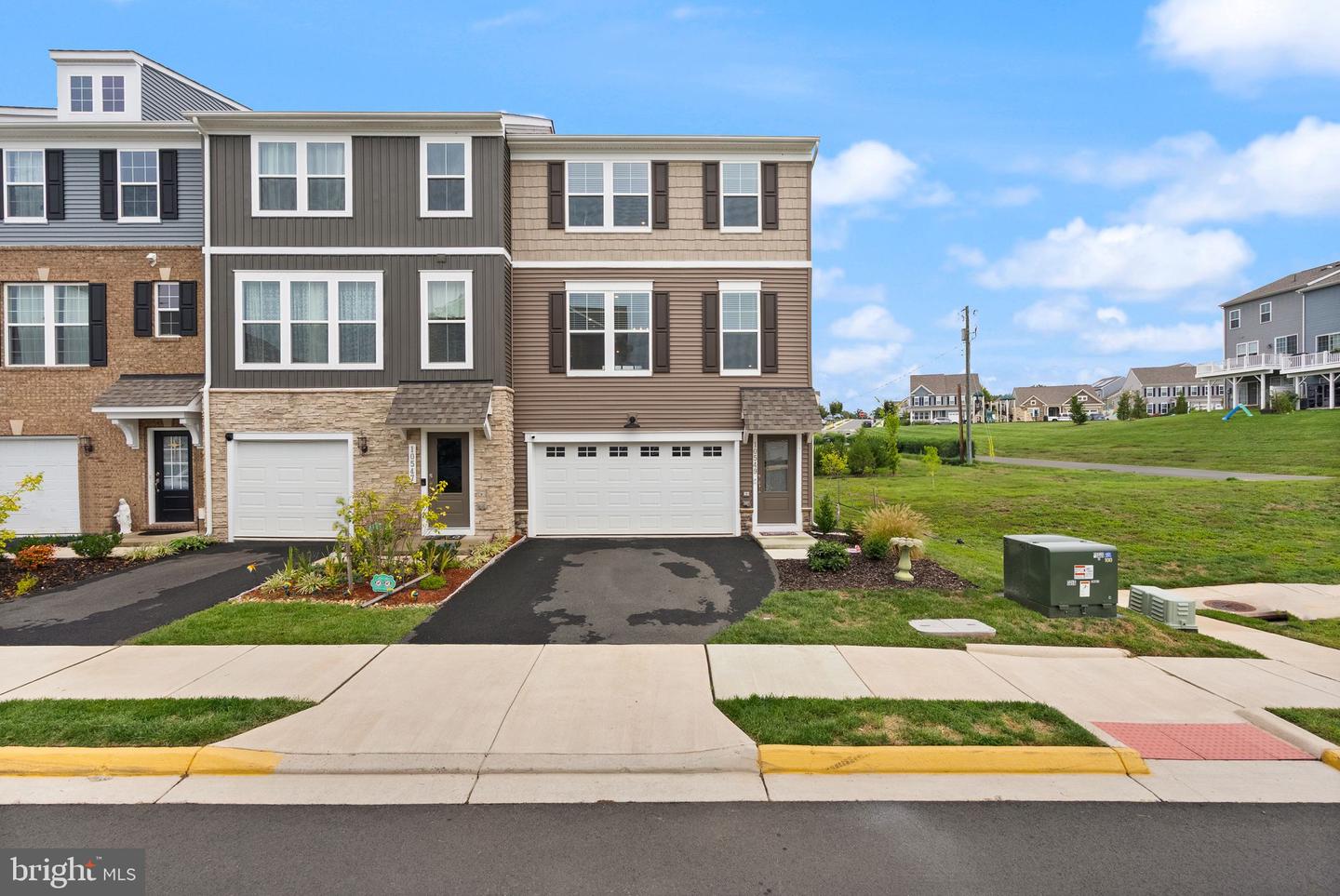 10549 WATERBURY WOODS WAY, MANASSAS, Virginia 20112, 4 Bedrooms Bedrooms, ,3 BathroomsBathrooms,Residential,For sale,10549 WATERBURY WOODS WAY,VAPW2105112 MLS # VAPW2105112