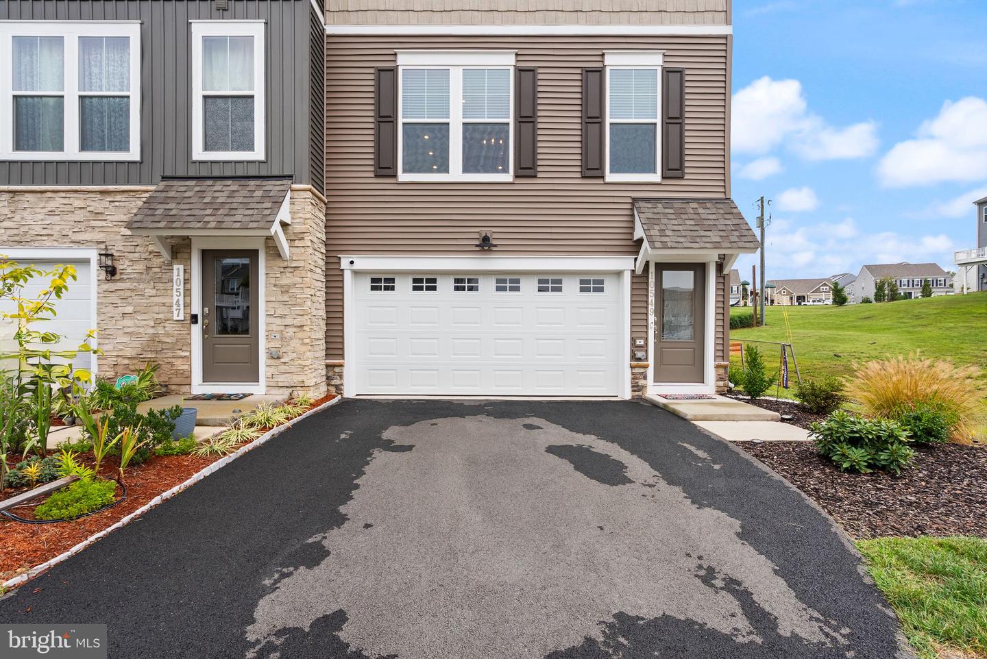 10549 WATERBURY WOODS WAY, MANASSAS, Virginia 20112, 4 Bedrooms Bedrooms, ,3 BathroomsBathrooms,Residential,For sale,10549 WATERBURY WOODS WAY,VAPW2105112 MLS # VAPW2105112