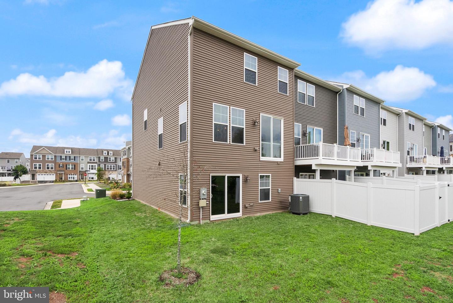 10549 WATERBURY WOODS WAY, MANASSAS, Virginia 20112, 4 Bedrooms Bedrooms, ,3 BathroomsBathrooms,Residential,For sale,10549 WATERBURY WOODS WAY,VAPW2105112 MLS # VAPW2105112