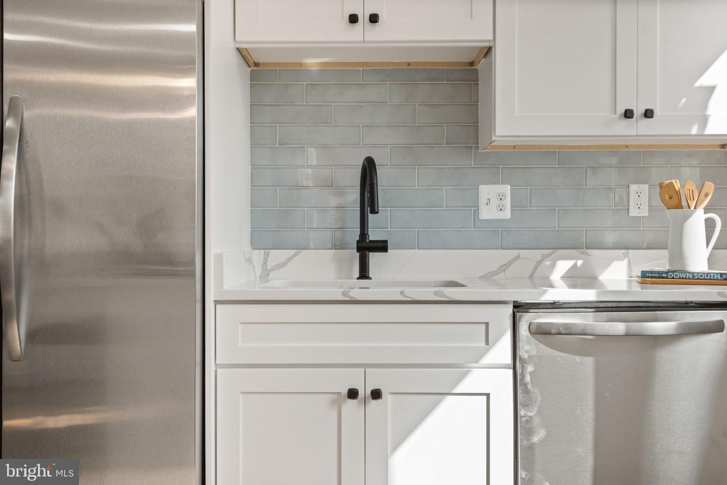 622 S HENRY ST, ALEXANDRIA, Virginia 22314, 2 Bedrooms Bedrooms, ,2 BathroomsBathrooms,Residential,For sale,622 S HENRY ST,VAAX2050372 MLS # VAAX2050372