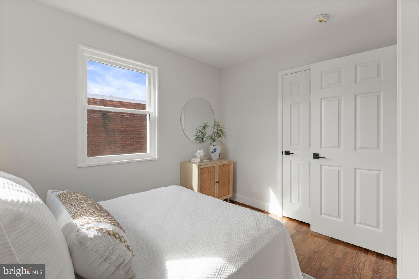 622 S HENRY ST, ALEXANDRIA, Virginia 22314, 2 Bedrooms Bedrooms, ,2 BathroomsBathrooms,Residential,For sale,622 S HENRY ST,VAAX2050372 MLS # VAAX2050372
