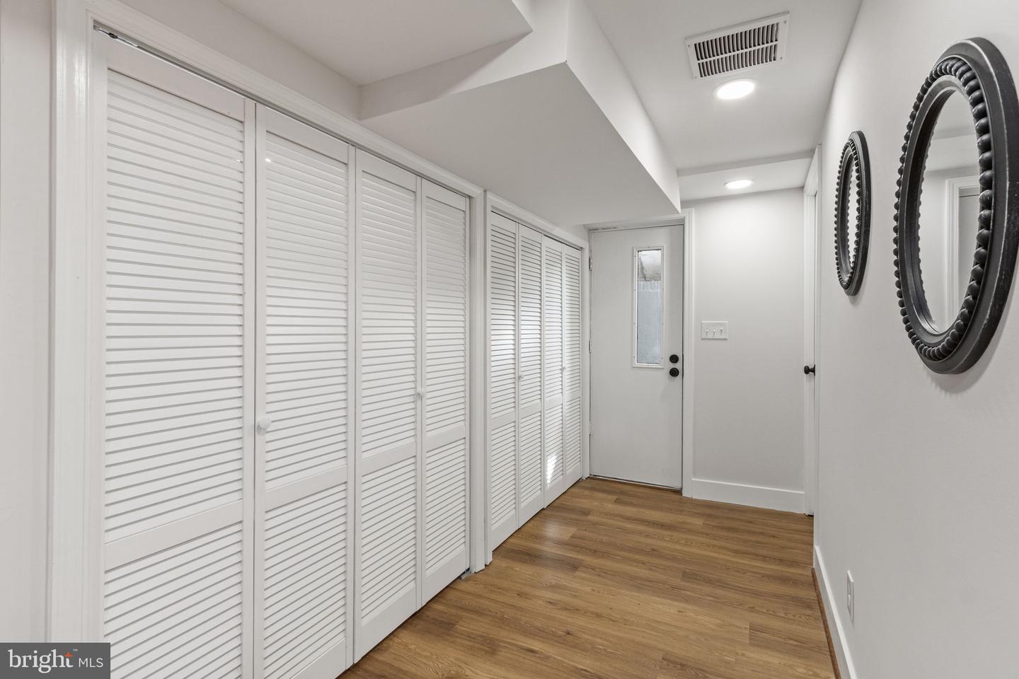 622 S HENRY ST, ALEXANDRIA, Virginia 22314, 2 Bedrooms Bedrooms, ,2 BathroomsBathrooms,Residential,For sale,622 S HENRY ST,VAAX2050372 MLS # VAAX2050372