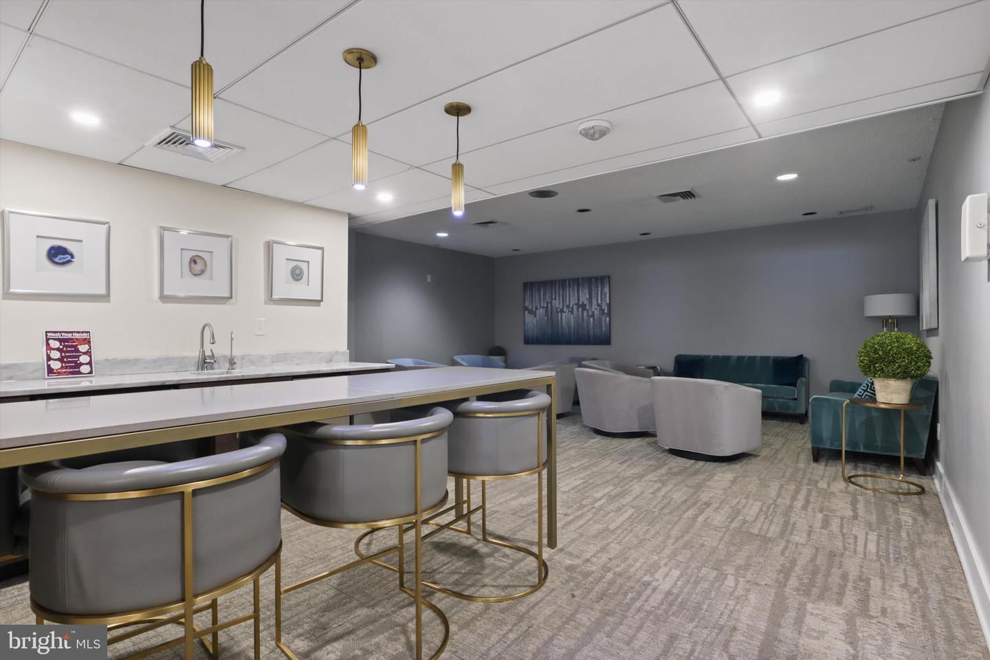 6101 EDSALL RD #611, ALEXANDRIA, Virginia 22304, 2 Bedrooms Bedrooms, ,2 BathroomsBathrooms,Residential,For sale,6101 EDSALL RD #611,VAAX2050396 MLS # VAAX2050396