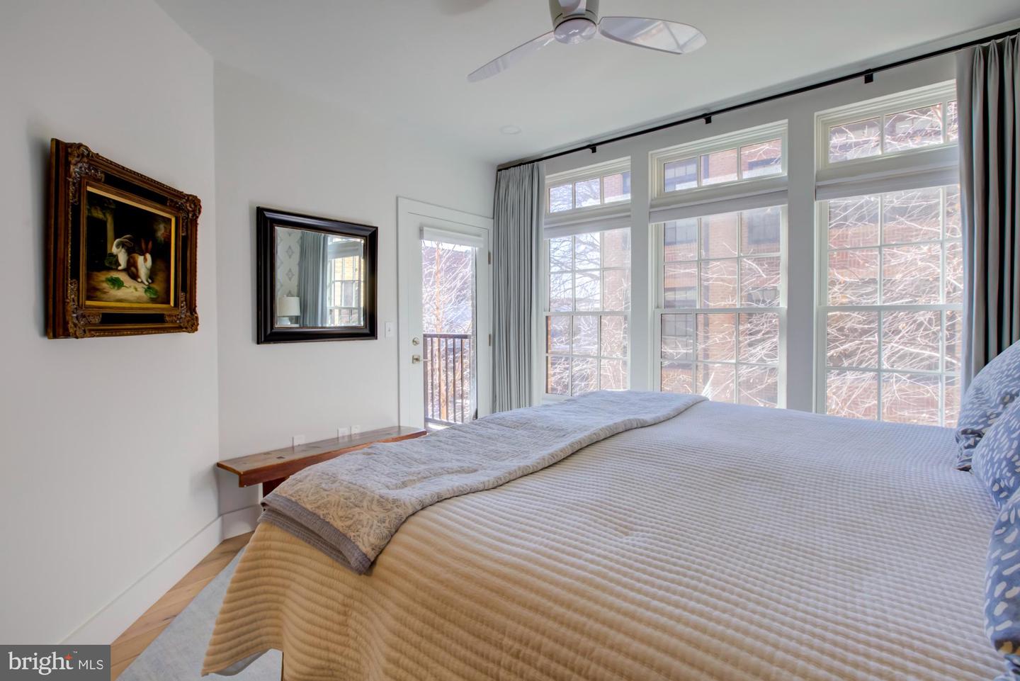 1309 E ST SE #12, WASHINGTON, District Of Columbia 20003, 2 Bedrooms Bedrooms, 5 Rooms Rooms,2 BathroomsBathrooms,Residential,For sale,1309 E ST SE #12,DCDC2225118 MLS # DCDC2225118