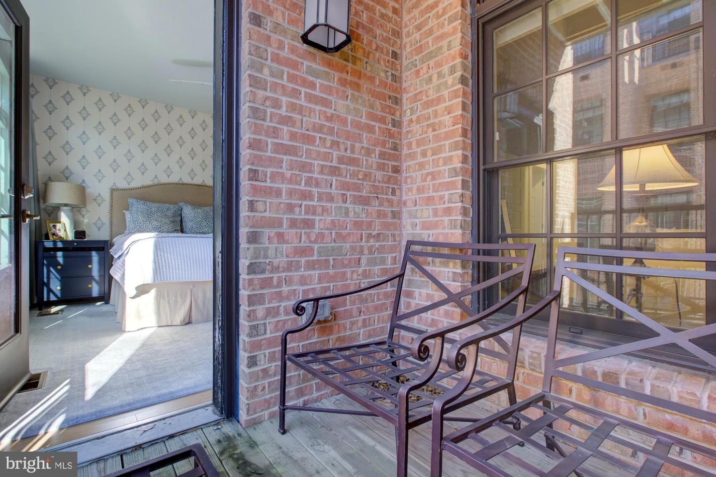 1309 E ST SE #12, WASHINGTON, District Of Columbia 20003, 2 Bedrooms Bedrooms, 5 Rooms Rooms,2 BathroomsBathrooms,Residential,For sale,1309 E ST SE #12,DCDC2225118 MLS # DCDC2225118