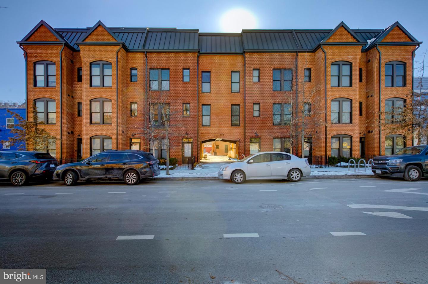 1309 E ST SE #12, WASHINGTON, District Of Columbia 20003, 2 Bedrooms Bedrooms, 5 Rooms Rooms,2 BathroomsBathrooms,Residential,For sale,1309 E ST SE #12,DCDC2225118 MLS # DCDC2225118