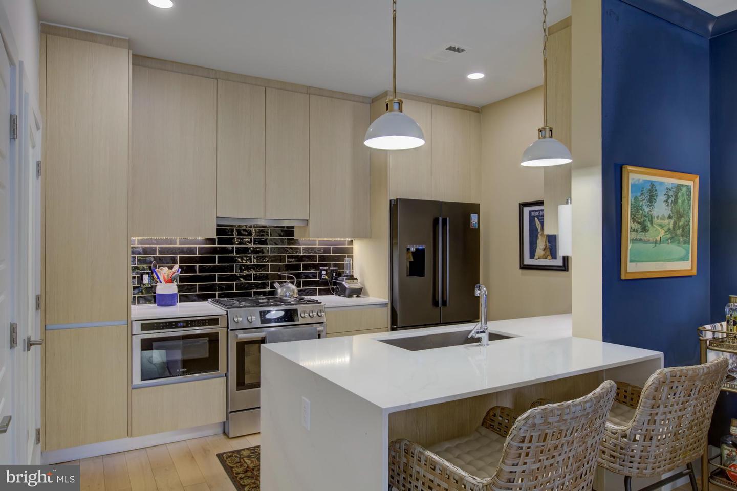 1309 E ST SE #12, WASHINGTON, District Of Columbia 20003, 2 Bedrooms Bedrooms, 5 Rooms Rooms,2 BathroomsBathrooms,Residential,For sale,1309 E ST SE #12,DCDC2225118 MLS # DCDC2225118