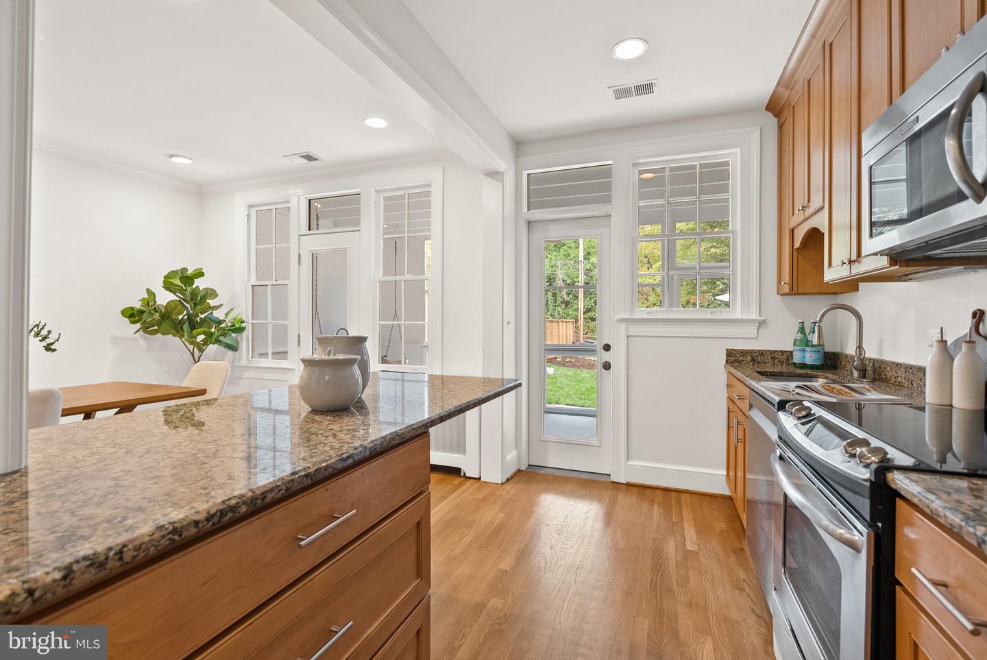 3819 T ST NW, WASHINGTON, District Of Columbia 20007, 5 Bedrooms Bedrooms, 11 Rooms Rooms,3 BathroomsBathrooms,Residential,For sale,3819 T ST NW,DCDC2225168 MLS # DCDC2225168