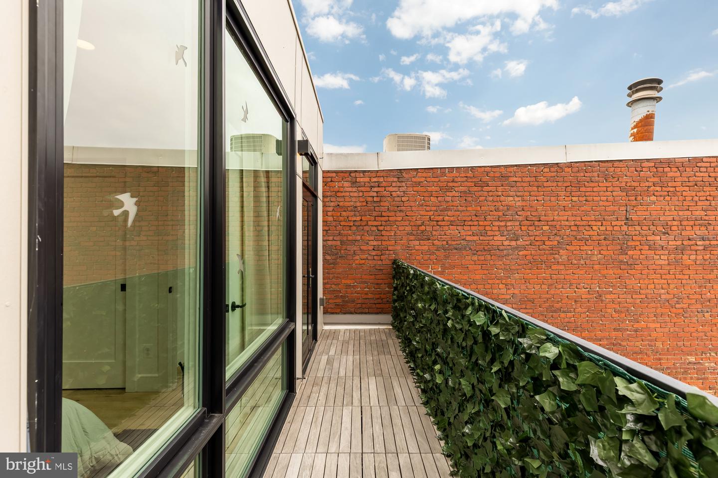 1729 T ST NW #4, WASHINGTON, District Of Columbia 20009, 3 Bedrooms Bedrooms, ,2 BathroomsBathrooms,Residential,For sale,1729 T ST NW #4,DCDC2225180 MLS # DCDC2225180