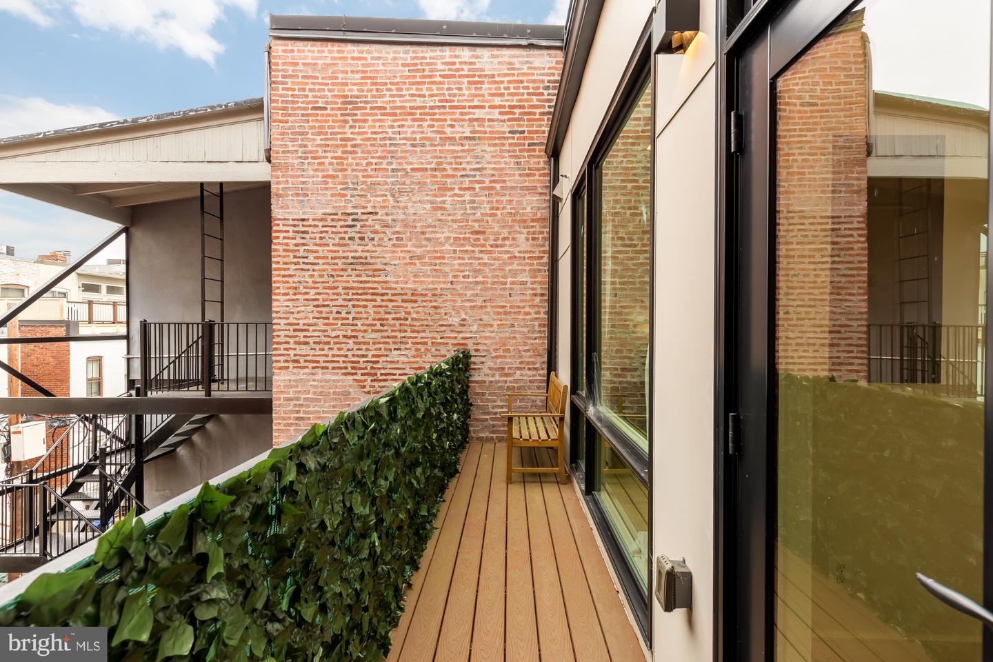 1729 T ST NW #4, WASHINGTON, District Of Columbia 20009, 3 Bedrooms Bedrooms, ,2 BathroomsBathrooms,Residential,For sale,1729 T ST NW #4,DCDC2225180 MLS # DCDC2225180