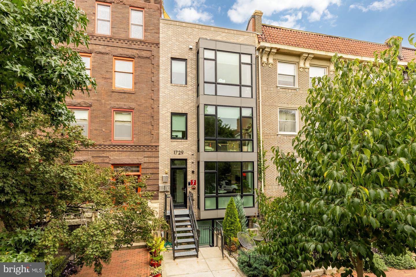 1729 T ST NW #4, WASHINGTON, District Of Columbia 20009, 3 Bedrooms Bedrooms, ,2 BathroomsBathrooms,Residential,For sale,1729 T ST NW #4,DCDC2225180 MLS # DCDC2225180