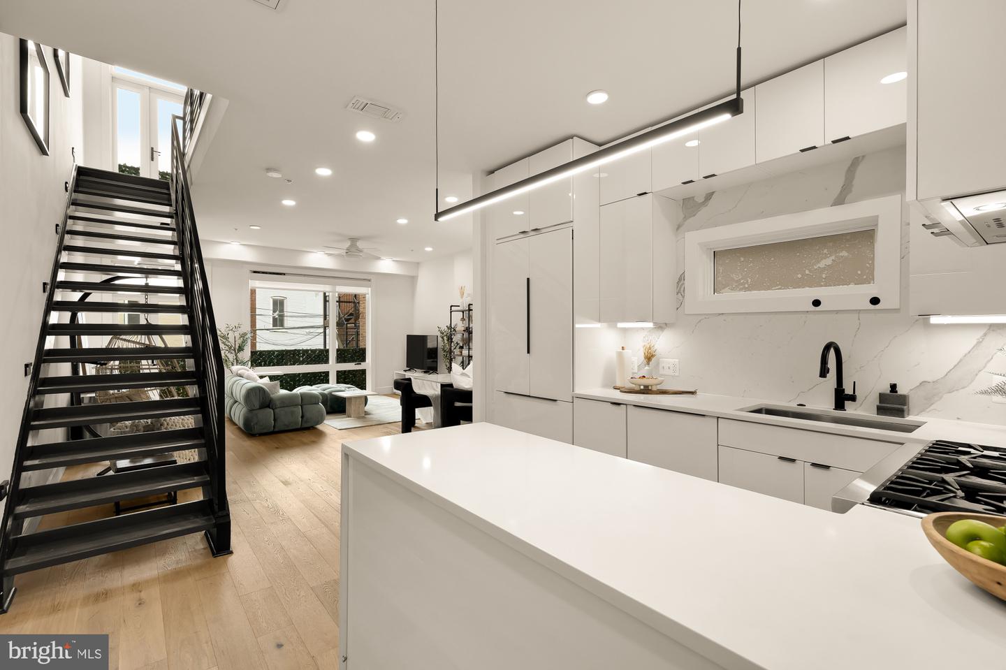 1729 T ST NW #4, WASHINGTON, District Of Columbia 20009, 3 Bedrooms Bedrooms, ,2 BathroomsBathrooms,Residential,For sale,1729 T ST NW #4,DCDC2225180 MLS # DCDC2225180