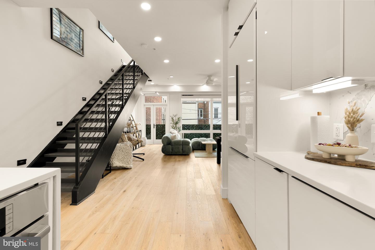 1729 T ST NW #4, WASHINGTON, District Of Columbia 20009, 3 Bedrooms Bedrooms, ,2 BathroomsBathrooms,Residential,For sale,1729 T ST NW #4,DCDC2225180 MLS # DCDC2225180