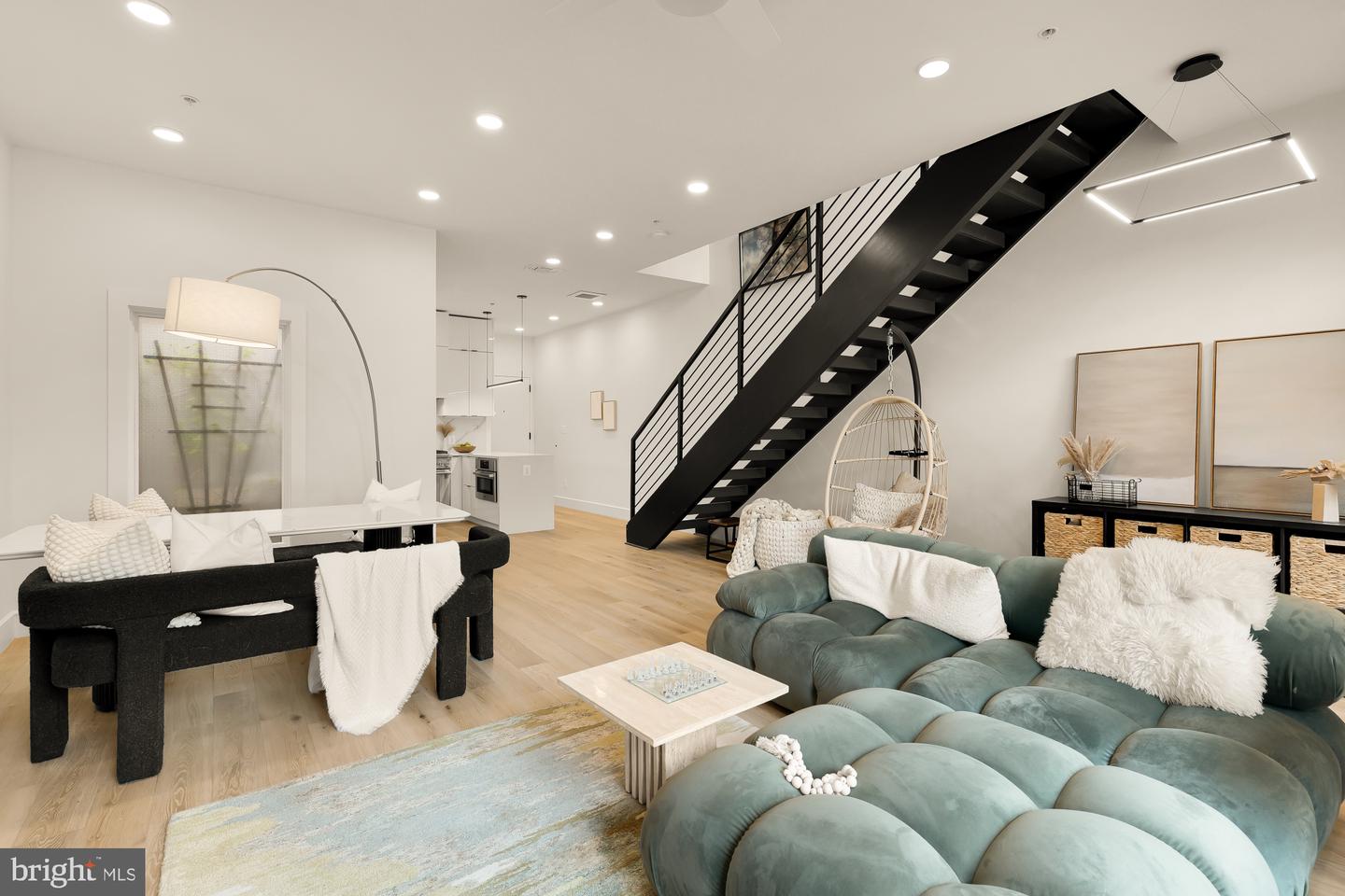 1729 T ST NW #4, WASHINGTON, District Of Columbia 20009, 3 Bedrooms Bedrooms, ,2 BathroomsBathrooms,Residential,For sale,1729 T ST NW #4,DCDC2225180 MLS # DCDC2225180