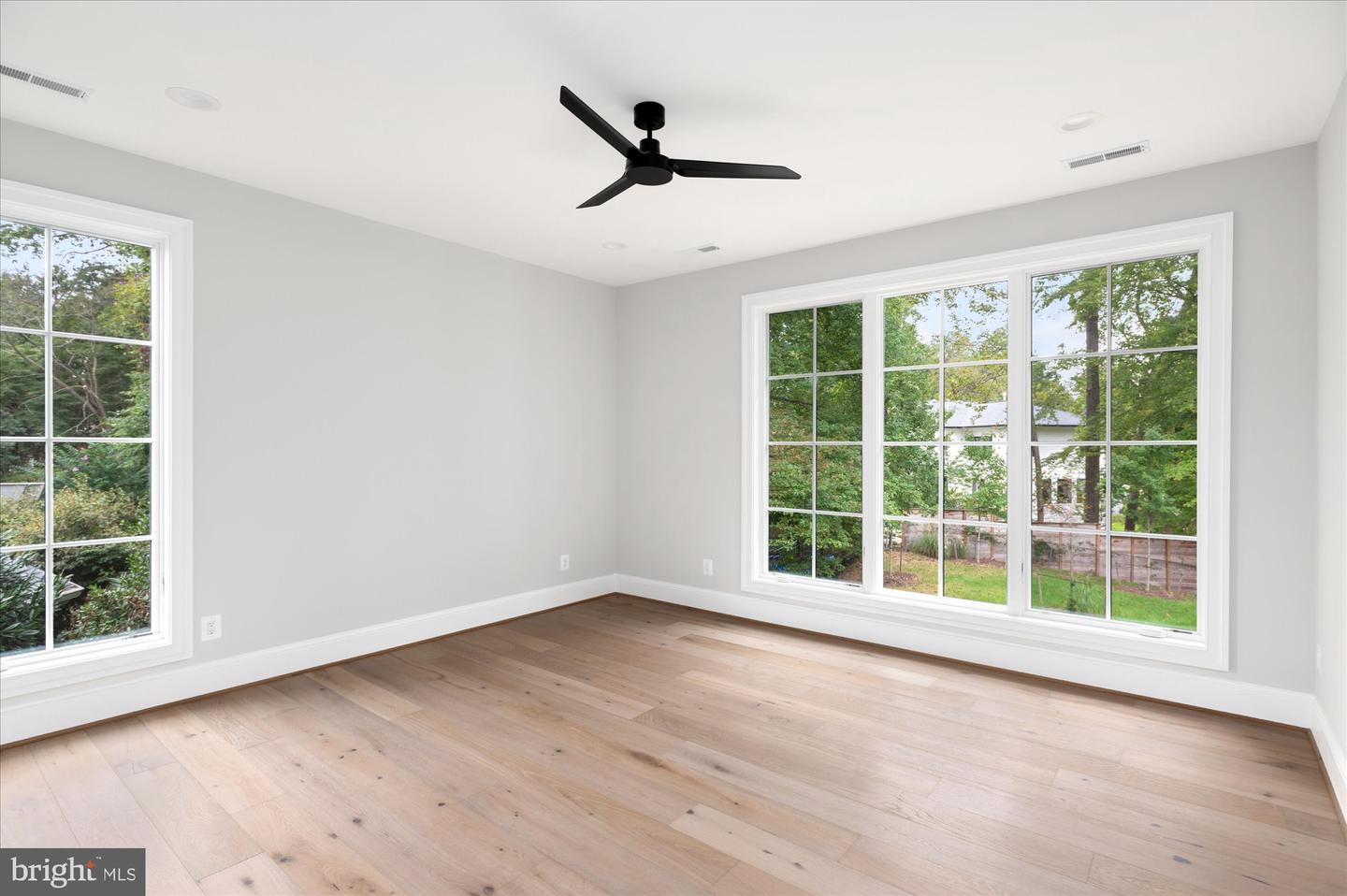 1446 COLA DR, MCLEAN, Virginia 22101, 6 Bedrooms Bedrooms, ,7 BathroomsBathrooms,Residential,For sale,1446 COLA DR,VAFX2272130 MLS # VAFX2272130
