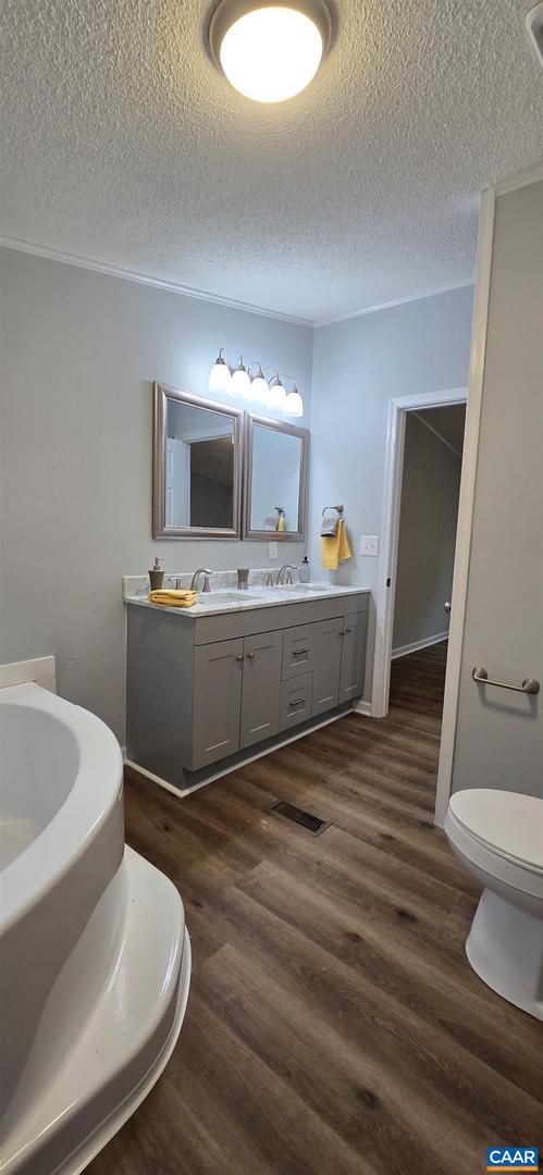 599 BEALS LN, SCOTTSVILLE, Virginia 24590, 4 Bedrooms Bedrooms, ,2 BathroomsBathrooms,Residential,For sale,599 BEALS LN,669605 MLS # 669605