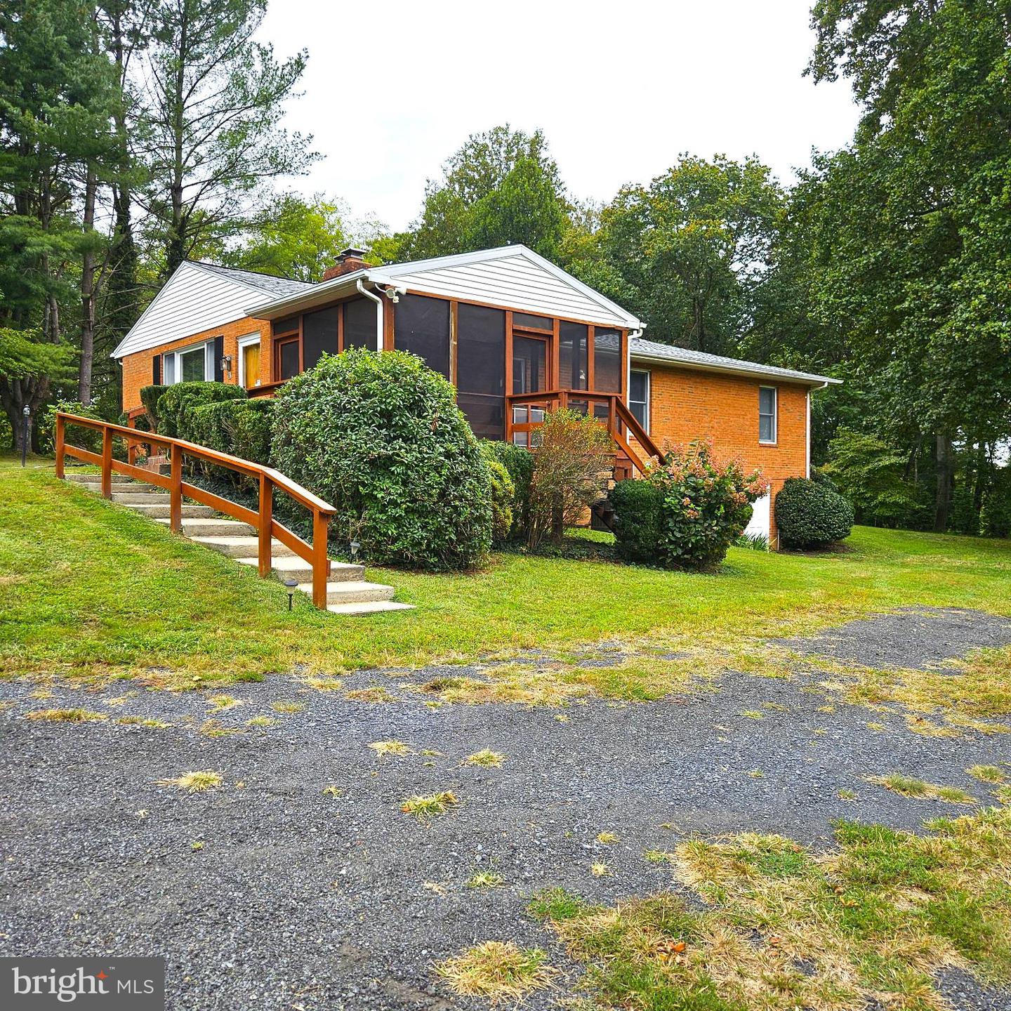 7 SKYLINE LN, WASHINGTON, Virginia 22747, 3 Bedrooms Bedrooms, ,2 BathroomsBathrooms,Residential,For sale,7 SKYLINE LN,VARP2002300 MLS # VARP2002300