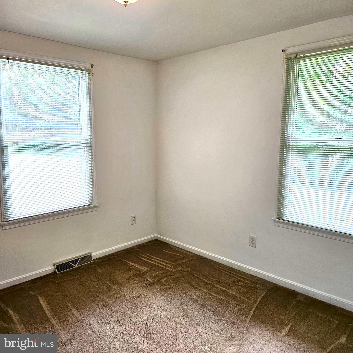 7 SKYLINE LN, WASHINGTON, Virginia 22747, 3 Bedrooms Bedrooms, ,2 BathroomsBathrooms,Residential,For sale,7 SKYLINE LN,VARP2002300 MLS # VARP2002300