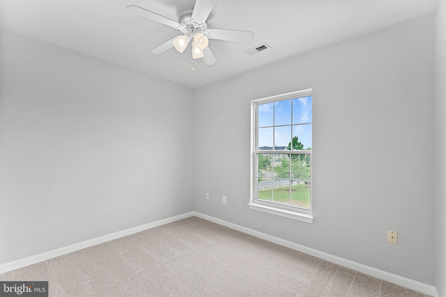 11054 CLOVERTREE CT, MANASSAS, Virginia 20109, 3 Bedrooms Bedrooms, ,2 BathroomsBathrooms,Residential,For sale,11054 CLOVERTREE CT,VAPW2105318 MLS # VAPW2105318