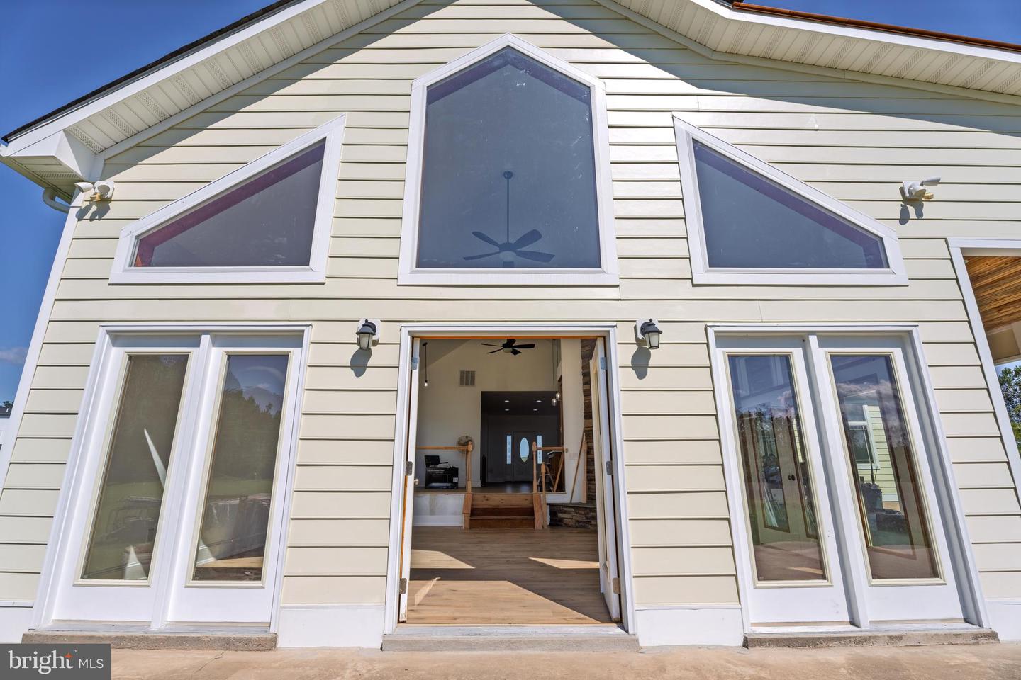 5618 W HOOVER RD, REVA, Virginia 22735, 3 Bedrooms Bedrooms, ,3 BathroomsBathrooms,Residential,For sale,5618 W HOOVER RD,VAMA2002470 MLS # VAMA2002470