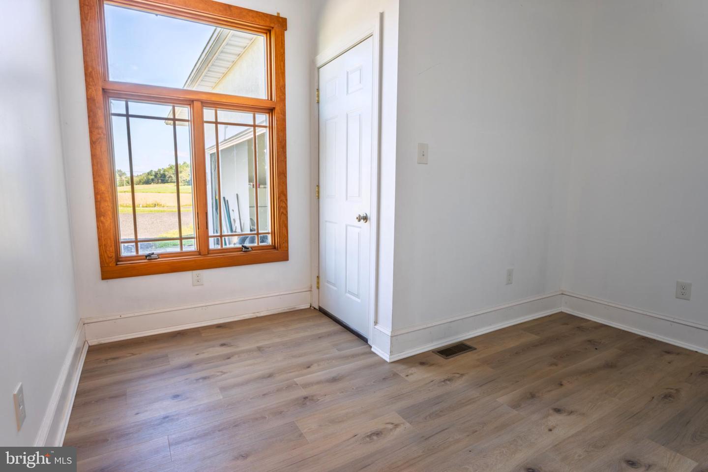 5618 W HOOVER RD, REVA, Virginia 22735, 3 Bedrooms Bedrooms, ,3 BathroomsBathrooms,Residential,For sale,5618 W HOOVER RD,VAMA2002470 MLS # VAMA2002470