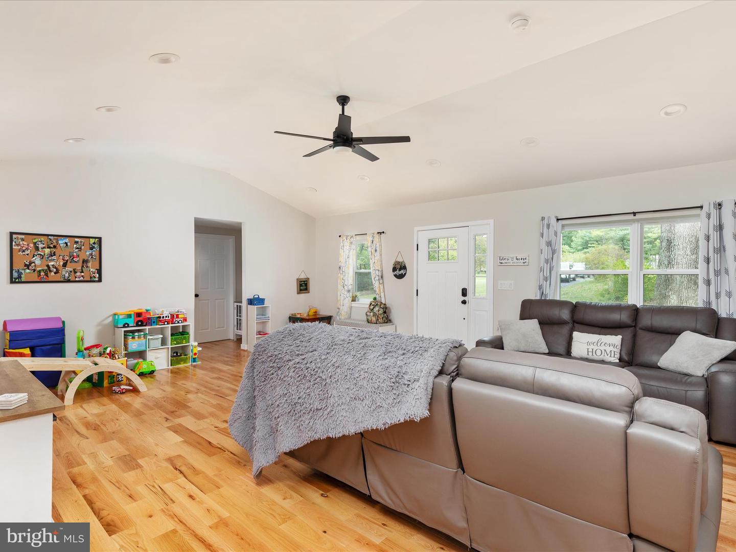 790 MCDONALD RD, WINCHESTER, Virginia 22602, 3 Bedrooms Bedrooms, 5 Rooms Rooms,2 BathroomsBathrooms,Residential,For sale,790 MCDONALD RD,VAFV2037150 MLS # VAFV2037150